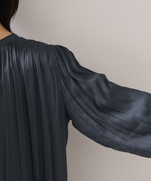 VIS(ビス)の「割繊シャーリングブラウス/2WAY・イージーケア(シャツ/ブラウス・レディース・ピンク/チャコールグレー/オフホワイト・FREE)」の15枚目の写真