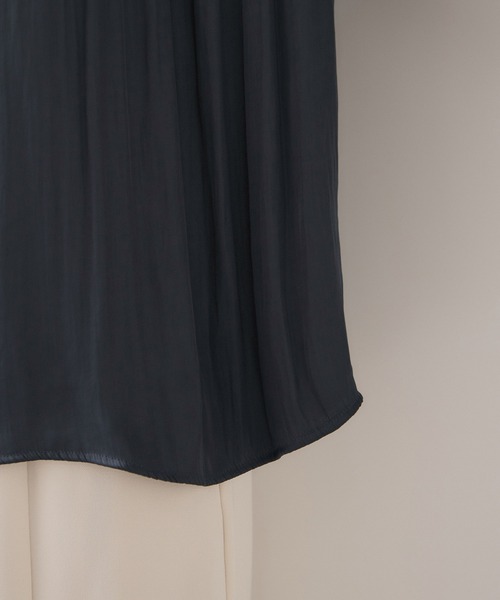 VIS(ビス)の「割繊シャーリングブラウス/2WAY・イージーケア(シャツ/ブラウス・レディース・ピンク/チャコールグレー/オフホワイト・FREE)」の18枚目の写真