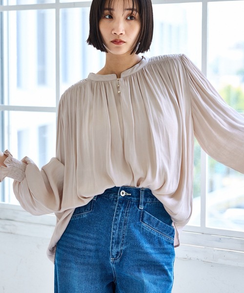 VIS(ビス)の「割繊シャーリングブラウス/2WAY・イージーケア(シャツ/ブラウス・レディース・ピンク/チャコールグレー/オフホワイト・FREE)」の20枚目の写真