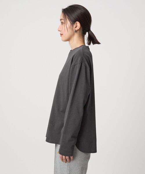 green label relaxing（グリーンレーベルリラクシング）の「【WEB限定】＜at ease＞ロングスリーブ カットソー UVカット（Tシャツ/カットソー・レディース・オフホワイト/ダークグレー・FREE）」の19枚目の写真