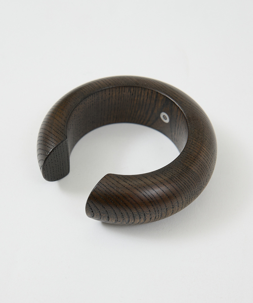 Rouge vif（ルージュヴィフ）の「【OCUCCI  jewelry/オクチ ジュエリー】Zelkova C bangle バングル（バングル/リストバンド・レディース・ブラウン・フリー）」の6枚目の写真