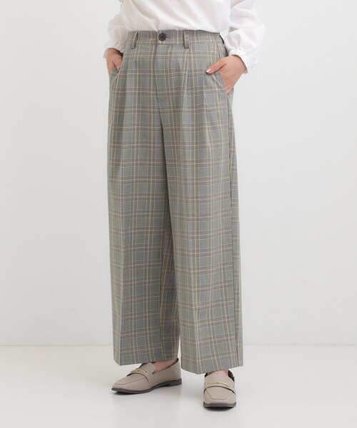 SHOO・LA・RUE（シューラルー）の「【洗濯機可/S-LL】すっきり上品きれい見え タックワイドパンツ（その他パンツ・レディース・グレー系1/ブラック/チャコールグレー・03/02/01/04）」の4枚目の写真