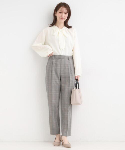 SHOO・LA・RUE（シューラルー）の「【洗濯機可/S-LL】すっきり上品きれい見え タックワイドパンツ（その他パンツ・レディース・グレー系1/ブラック/チャコールグレー・03/02/01/04）」の12枚目の写真