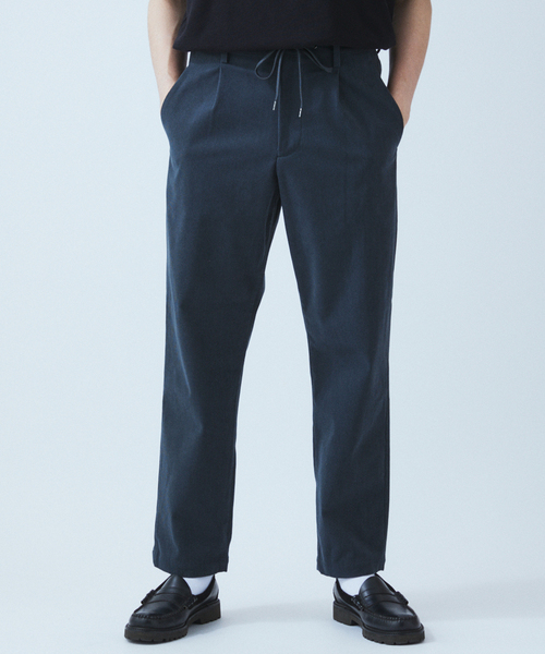 JOURNAL STANDARD（ジャーナルスタンダード）の「TRICOT CORD ワンタックイージーパンツ / セットアップ対応（その他パンツ・メンズ・チャコールグレー/ブラック/ネイビー/ブラウン・SMALL/MEDIUM/LARGE）」の2枚目の写真