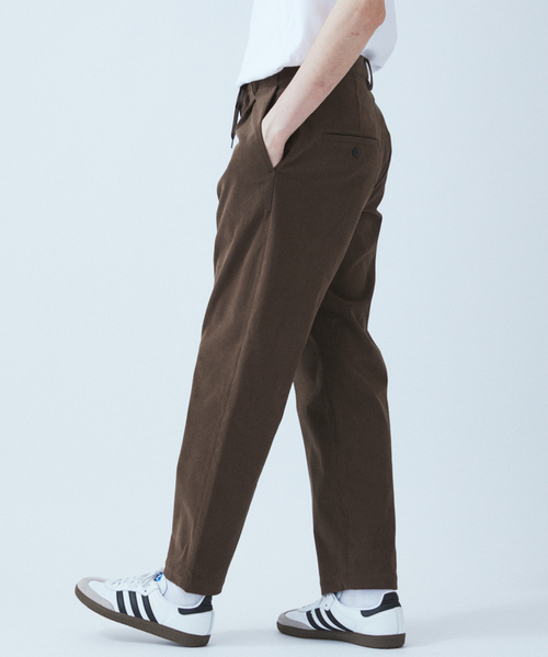 JOURNAL STANDARD（ジャーナルスタンダード）の「TRICOT CORD ワンタックイージーパンツ / セットアップ対応（その他パンツ・メンズ・チャコールグレー/ブラック/ネイビー/ブラウン・SMALL/MEDIUM/LARGE）」の13枚目の写真