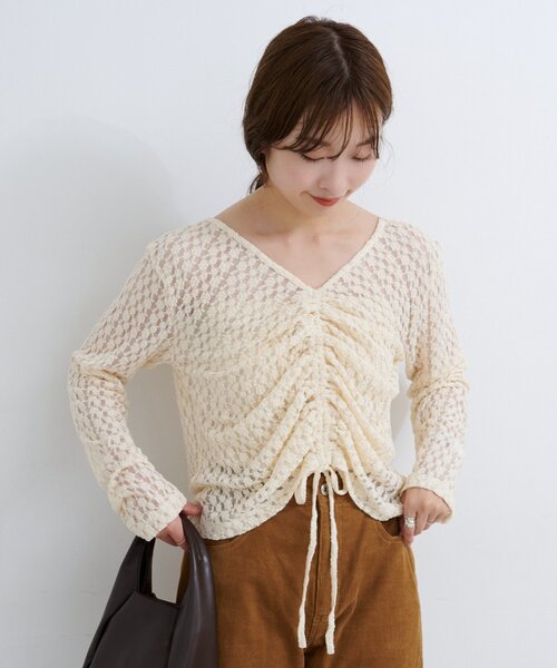 Kastane（カスタネ）の「B ギャザーレースカットトップス（Tシャツ/カットソー・レディース・ブラック/アイボリー/ブラウン・FREE）」の2枚目の写真