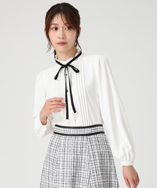 MISCH MASCH（ミッシュマッシュ）の「ピンタック配色リボンブラウス（シャツ/ブラウス・レディース・ベージュ/ホワイト/ブラック・ﾌﾘ-）」の9枚目の写真