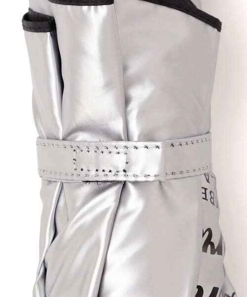 Traditional Weatherwear(トラディショナルウェザーウェア)の「Traditional Weatherwear: ライト ウェイト アンブレラ(折りたたみ傘)(折りたたみ傘・レディース・オフホワイト/シルバー・ONE SIZE)」の5枚目の写真