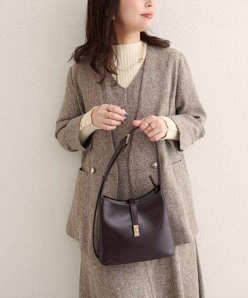 natural couture（ナチュラルクチュール）の「【WEB限定】ノーカラージャケット（ノーカラージャケット・レディース・ブラック/ブラウン/グレー/オフホワイト・FREE）」の4枚目の写真