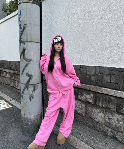 aespa ピンク刺繍ファスナー付きアパレル 楽天市場】[K-POP] 送料無料 (メンバー選択) [PINK HOODIE ZIP-UP SET