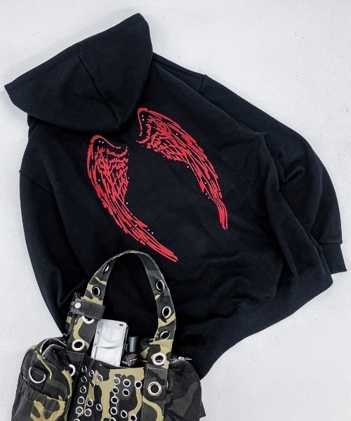 FANCY CLUB(ファンシークラブ)の「A'GEM/9 × .kom 『FANCY CLUB/ファンシークラブ』別注品 ANGEL WING ZIP UP /エンジェル ウイングジップアップパーカー(パーカー・レディース・ブラック×レッド/ピンク/グレー/ブラック×ピンク・FREE)」の6枚目の写真