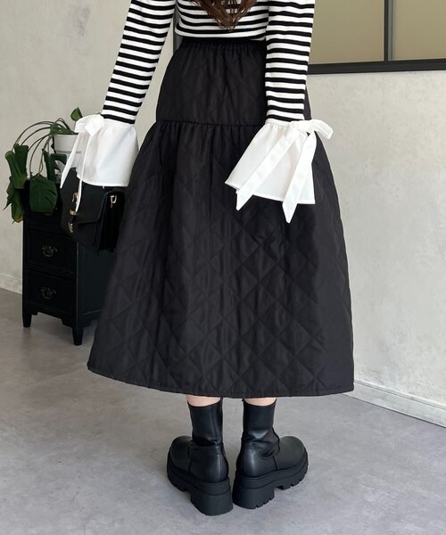 prose verse(プロズヴェール)の「キルティングボリュームフレアスカート(スカート・レディース・ブラック・LARGE/MEDIUM)」の18枚目の写真