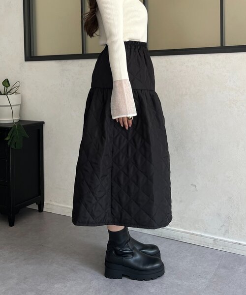 prose verse(プロズヴェール)の「キルティングボリュームフレアスカート(スカート・レディース・ブラック・LARGE/MEDIUM)」の9枚目の写真