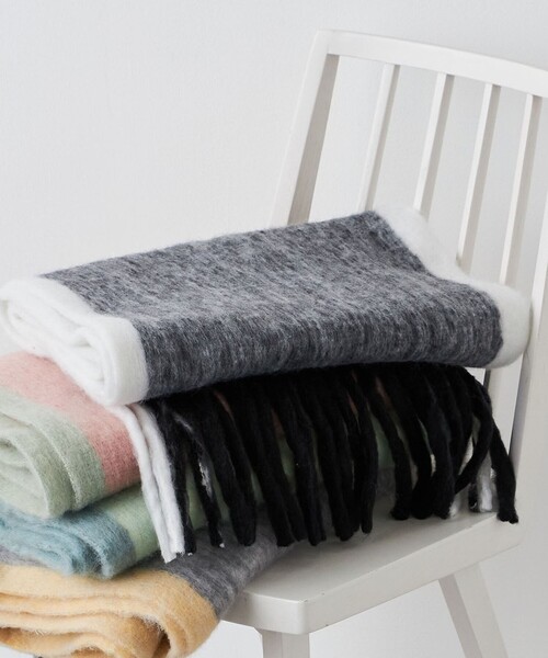 SHIPS any(シップス エニィ)の「SHIPS any:〈手洗い可能〉ボリューム シャギー スイッチ マフラー (ユニセックス)◇(マフラー・メンズ・ブラック/グレー/ピンク/ライトグリーン・ONE SIZE)」の1枚目の写真