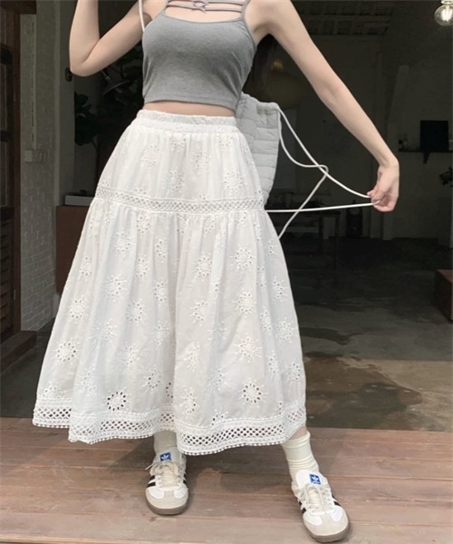 Dream garden(ドリームガーデン)の「レース切り替え刺繍ティアードスカート(スカート・レディース・ブラック/ホワイト/キナリ・FREE)」の7枚目の写真