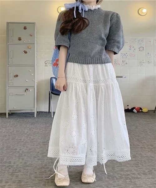 Dream garden(ドリームガーデン)の「レース切り替え刺繍ティアードスカート(スカート・レディース・ブラック/ホワイト/キナリ・FREE)」の5枚目の写真
