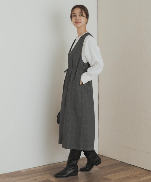 URBAN RESEARCH DOORS（アーバンリサーチドアーズ）の「『静電気防止/毛玉防止』ジョーゼットクルーネックブラウス（シャツ/ブラウス・レディース・ベージュ系その他/オフホワイト/ブラック・MEDIUM）」の10枚目の写真