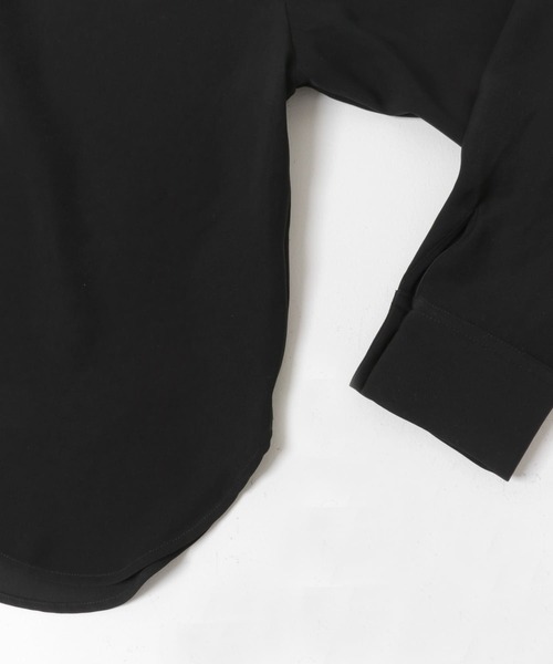 URBAN RESEARCH DOORS（アーバンリサーチドアーズ）の「『静電気防止/毛玉防止』ジョーゼットクルーネックブラウス（シャツ/ブラウス・レディース・ベージュ系その他/オフホワイト/ブラック・MEDIUM）」の21枚目の写真