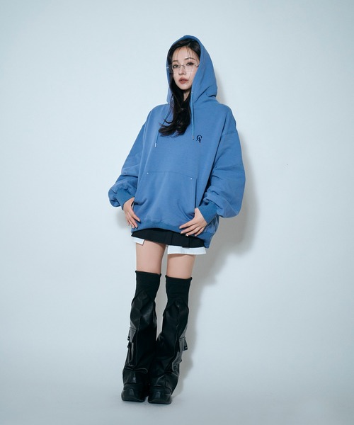 ANDGEEBEE（アンジービー）の「UNISEX 裏起毛パッチロゴパーカー（パーカー・レディース・ブルー/カーキ・FREE）」の17枚目の写真