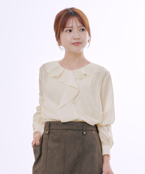 COHINA(コヒナ)の「ラッフルカラーデザインブラウス 【低身長・小柄女性】(シャツ/ブラウス・レディース・ホワイト/ベージュ・ONE SIZE)」の2枚目の写真