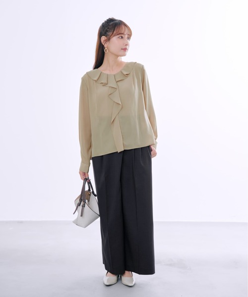 COHINA(コヒナ)の「ラッフルカラーデザインブラウス 【低身長・小柄女性】(シャツ/ブラウス・レディース・ホワイト/ベージュ・ONE SIZE)」の8枚目の写真