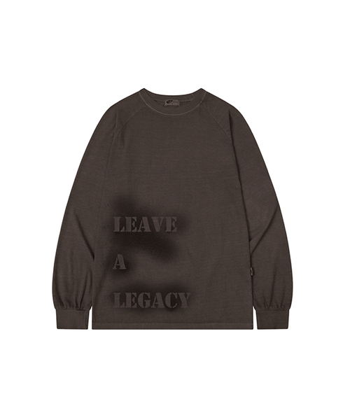 ESCAPEFROM（エスケープフロム）の「レガシープリントオーバーサイズピグメントロングスリーブ[3カラー]（Tシャツ/カットソー・レディース・ブルー/バーガンディー/ブラウン・MEDIUM）」の2枚目の写真