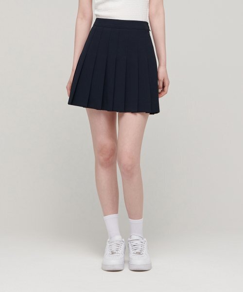MUSINSA STANDARD WOMAN(ムシンサスタンダードウーマン)の「レディースプリーツミニスカート【ネイビー】(スカート・レディース・その他・SMALL/MEDIUM/LARGE/X-SMALL)」の1枚目の写真