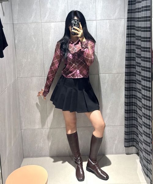 MUSINSA STANDARD WOMAN(ムシンサスタンダードウーマン)の「レディースプリーツミニスカート【ネイビー】(スカート・レディース・その他・SMALL/MEDIUM/LARGE/X-SMALL)」の7枚目の写真