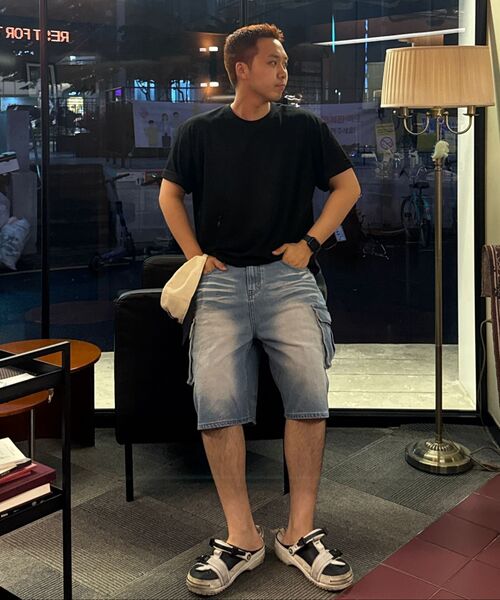 VTWO(ブイツー)の「キャットブラシウォッシングカーゴバミューダデニムパンツ (ライトブルー)(その他パンツ・メンズ・その他・LARGE/SMALL/MEDIUM)」の4枚目の写真