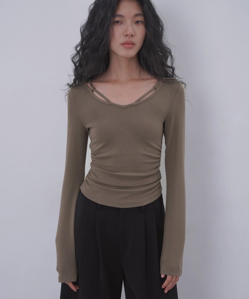EIGHTHMONTH(エイスマンス)の「ストラップネックトップス EM25a107【EIGHTHMONTH】(Tシャツ/カットソー・レディース・ブラウン/ブラック・M/S)」の1枚目の写真