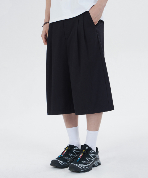 GLW(ジーエルダブリュ)の「コットンバミューダパンツブラック(その他パンツ・レディース・その他・SMALL/MEDIUM/LARGE)」の1枚目の写真