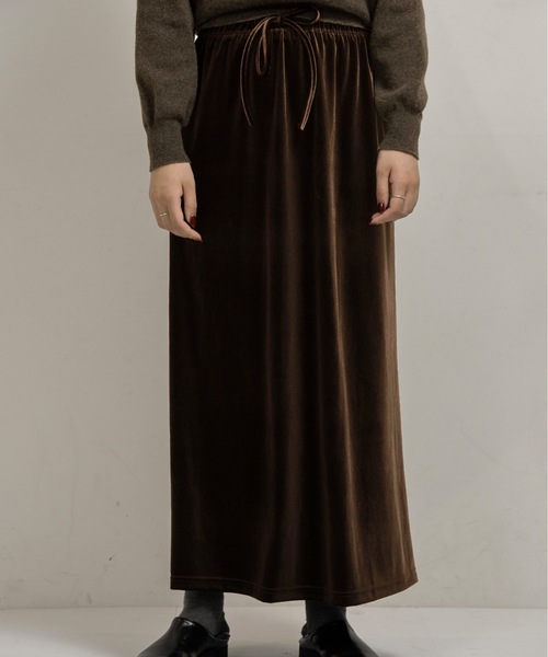 lawgy（ラウジー）の「brushed ribbon tight skirt / ブラッシュドリボンタイトスカート（スカート・レディース・ブラック/ブラウン・FREE）」の4枚目の写真