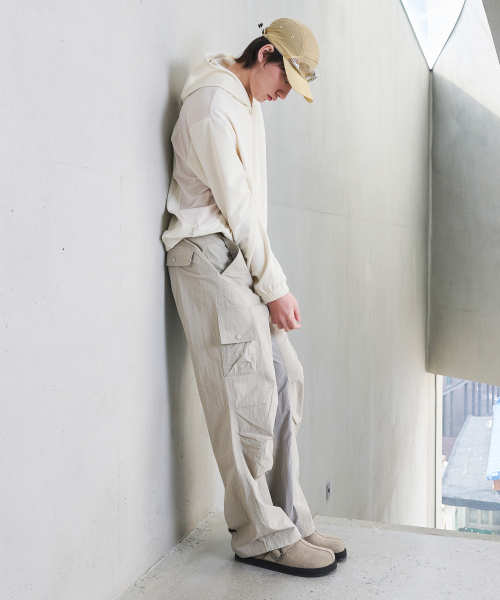 NODE LABS(ノードラボ)の「DEV:5 カットラインカーゴワイドパンツ_グレー(その他パンツ・レディース・グレー・SMALL/MEDIUM/LARGE)」の14枚目の写真