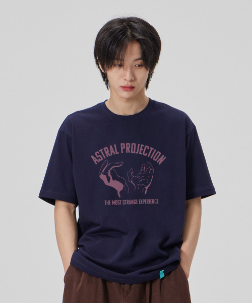 ASTRAL PROJECTION（アストラルプロジェクション）の「[アストラルハンズ]コットンルーズフィット半袖Tシャツ_スペースネイビー（Tシャツ/カットソー・メンズ・その他・MEDIUM/LARGE/X-LARGE/XX-LARGE）」の2枚目の写真