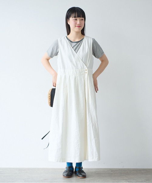 bulle de savon(ビュルデサボン)の「リネン/コットン ナチュラルトリプルワッシャー apron ワンピース(ワンピース・レディース・ホワイト/ブラック・FREE)」の2枚目の写真