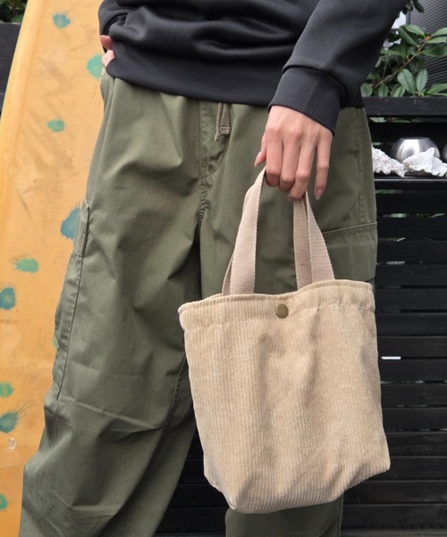Loco Ocean(ロコオーシャン)の「コーデュロイトートバッグ(トートバッグ・レディース・ベージュ/グレー・ONE SIZE)」の14枚目の写真