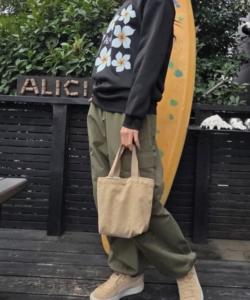 Loco Ocean(ロコオーシャン)の「コーデュロイトートバッグ(トートバッグ・レディース・ベージュ/グレー・ONE SIZE)」の16枚目の写真