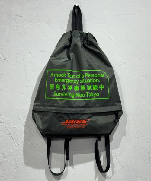 DIET BUTCHER SLIM SKIN(ダイエットブッチャースリムスキン)の「DIET BUTCHER SLIM SKIN / NEO TOKYO EMERGENCY / ダイエットブッチャースリムスキン(バックパック/リュック・メンズ・ブルーグリーン/グレイッシュベージュ/ブラック/ネイビー/ライトグリーン/グレー/マスタード/スモーク・FREE)」の3枚目の写真