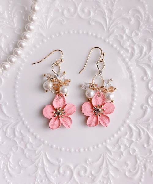 tone(トーン)の「【RosraiE】エレガントフラワー パールビーズ ピアス(MA)(ピアス(両耳用)・レディース・ピンク・FREE)」の5枚目の写真