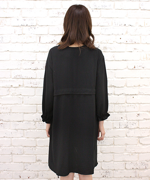 Kastane（カスタネ）の「ウエストギャザーOP（ワンピース・レディース・ブラック/ベージュ・FREE）」の4枚目の写真