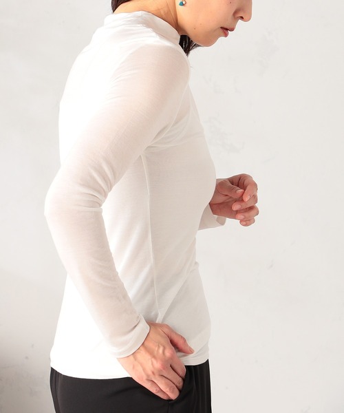 GALLORIA（ギャローリア）の「【吸湿発熱】シアーＴシャツ（Tシャツ/カットソー・レディース・ブラック/オフホワイト・L/LL/M/S）」の5枚目の写真