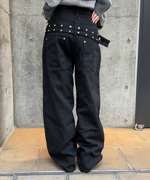 ROGER AND RAW(ロジャーアンドロウ)の「スタッズベルトカーブパンツ(その他パンツ・レディース・ホワイト/ブラック・FREE/LARGE)」の2枚目の写真