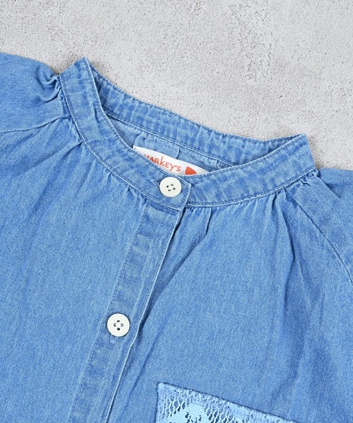 MARKEY'S（マーキーズ）の「レースポイントデニムブラウス/おとな（シャツ/ブラウス・レディース・ネイビー/ライトブルー・160cm）」の3枚目の写真