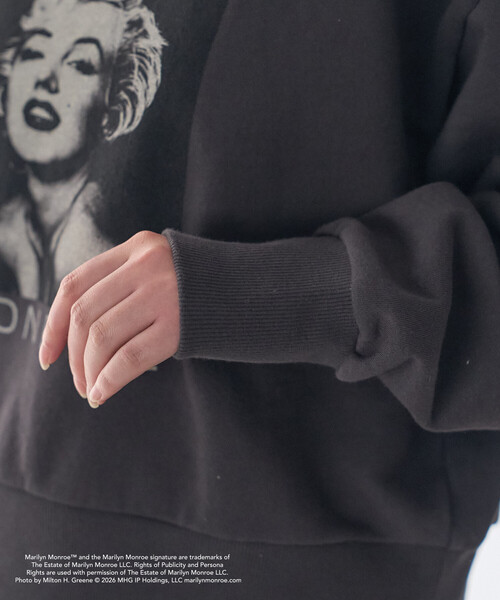 FREAK'S STORE(フリークスストア)の「マリリン・モンロー PHOTO PRINT SWEAT SHIRT/ マリリン・モンロー フォトプリント スウェット(スウェット・レディース・チャコール/ライトグレー・フリ-)」の18枚目の写真