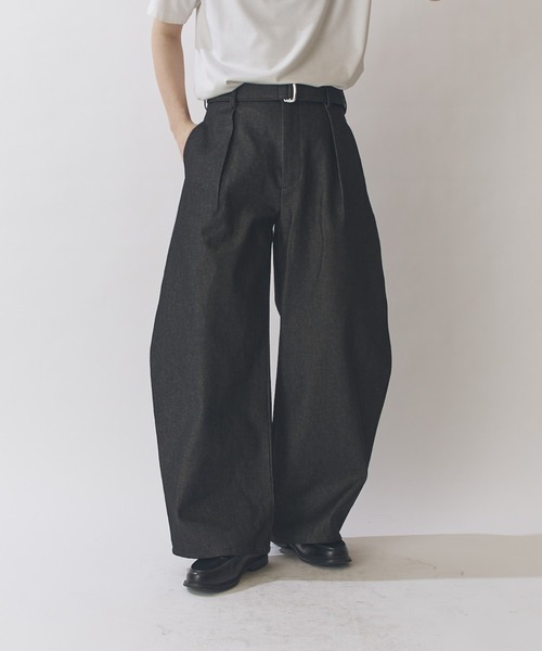 Lui's(ルイス)の「13.5ozリジット Balloon Curve デニムパンツ(デニムパンツ・メンズ・インディゴブルー/ブラック・S/M)」の6枚目の写真