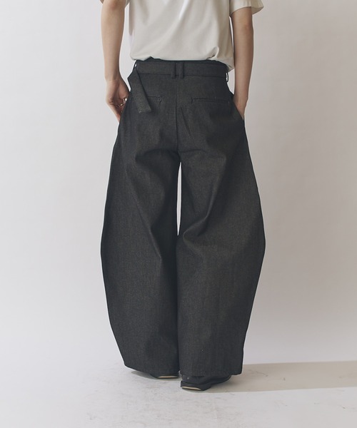 Lui's(ルイス)の「13.5ozリジット Balloon Curve デニムパンツ(デニムパンツ・メンズ・インディゴブルー/ブラック・S/M)」の9枚目の写真