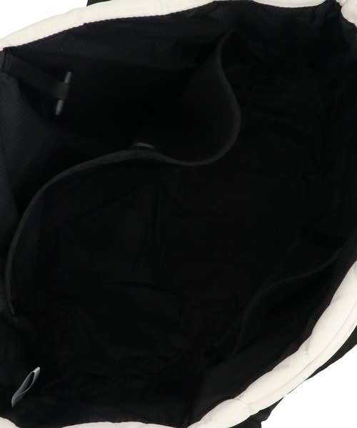 THE NORTH FACE(ザノースフェイス)の「THE NORTH FACE Geoface Tote ザ ノースフェイス ジオフェイストート(トートバッグ・メンズ・ブラック/アイボリー・FREE)」の7枚目の写真