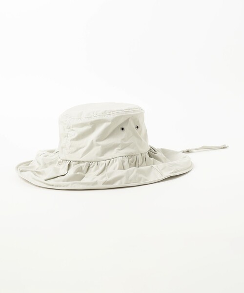BEAMS HEART（ビームスハート）の「UVカット ギャザー つば広ハット（接触冷感・撥水）（ハット・レディース・ブラウン/オフホワイト/ブラック・ONE SIZE）」の10枚目の写真