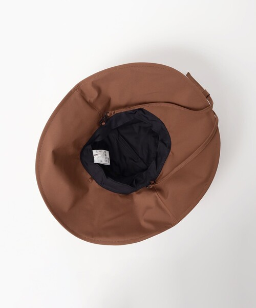BEAMS HEART（ビームスハート）の「UVカット ギャザー つば広ハット（接触冷感・撥水）（ハット・レディース・ブラウン/オフホワイト/ブラック・ONE SIZE）」の6枚目の写真