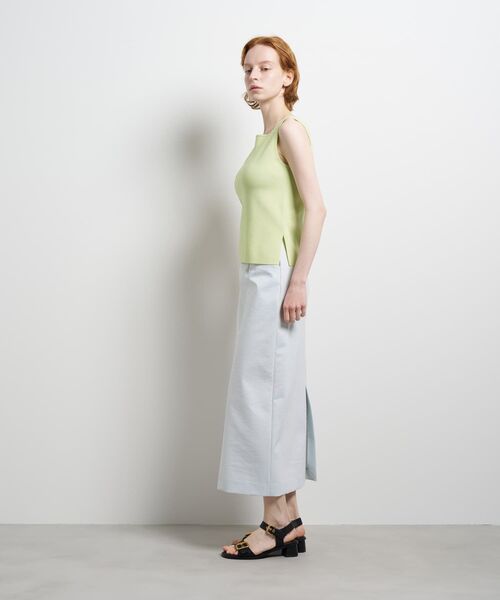 LANVIN en Bleu（ランバンオンブルー）の「スクエアネックノースリーブニット（ニット/セーター・レディース・グレー/ブラック/イエロー・38）」の5枚目の写真